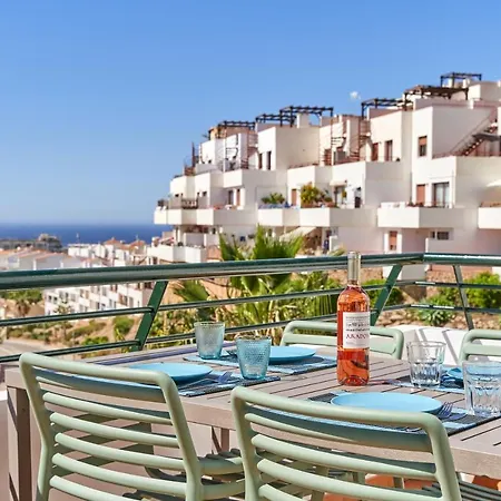 Apartment 2-bedroom With Seaview
